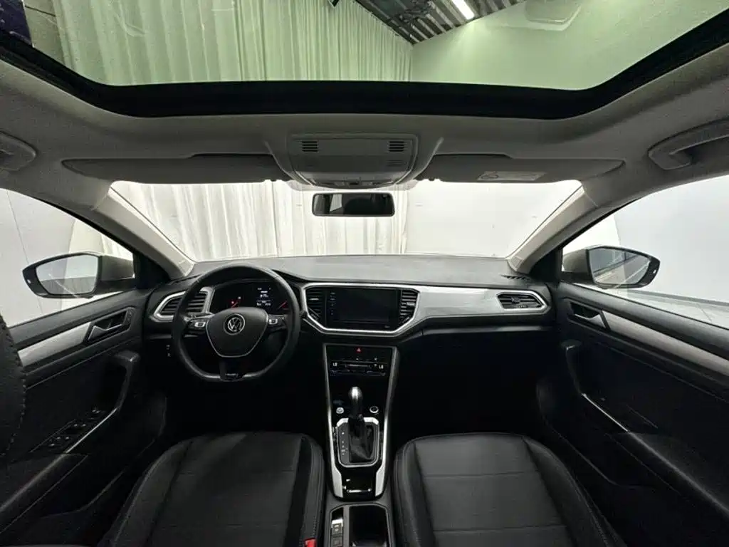 Volkswagen T-Roc — миниатюра 9