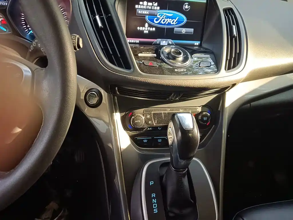 Ford Kuga — миниатюра 14