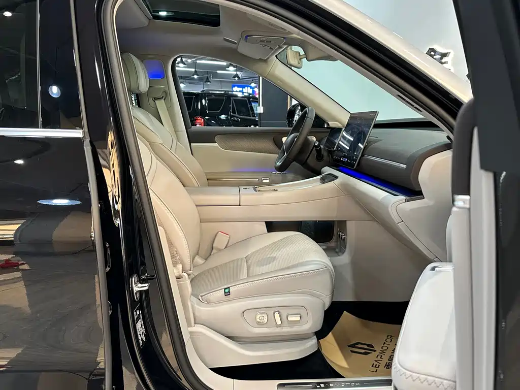 Leapmotor D19 2026 500 мест