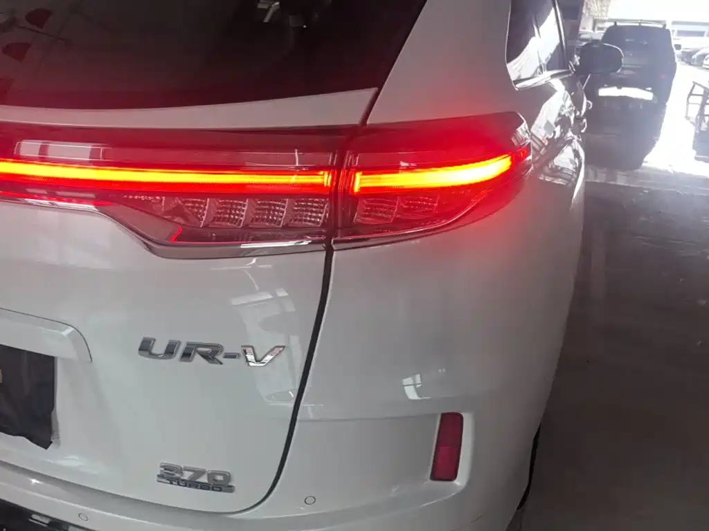 Honda UR-V — миниатюра 8