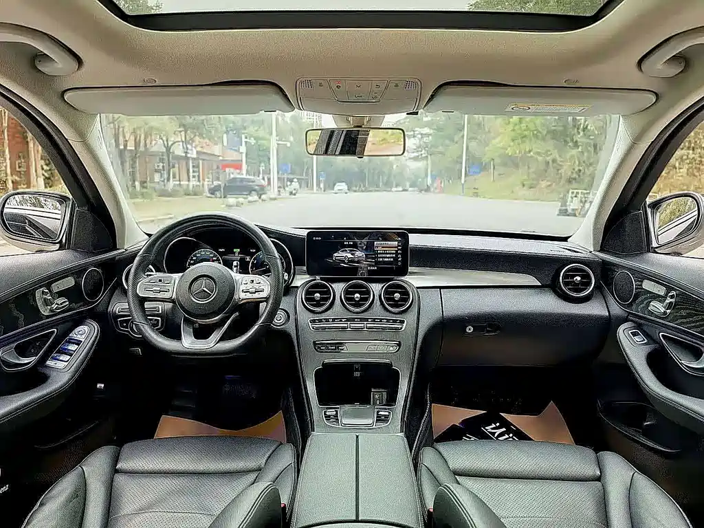 Mercedes-Benz C-Class — миниатюра 7
