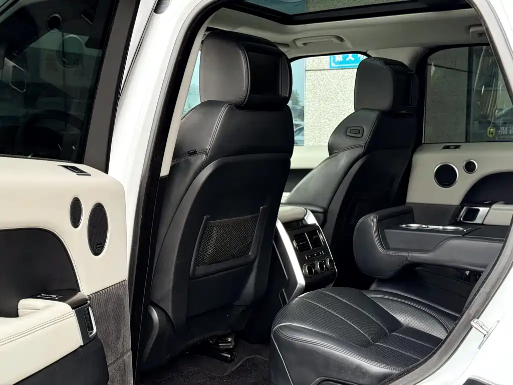 Land Rover Sport — миниатюра 6