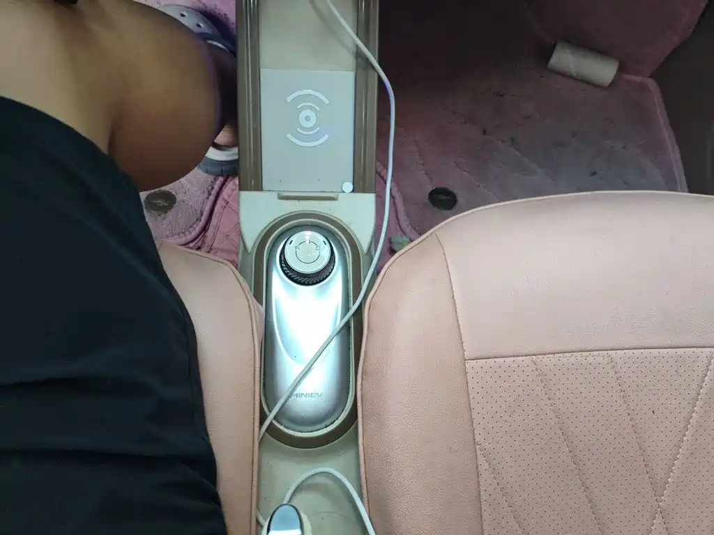 Wuling MINIEV — миниатюра 10