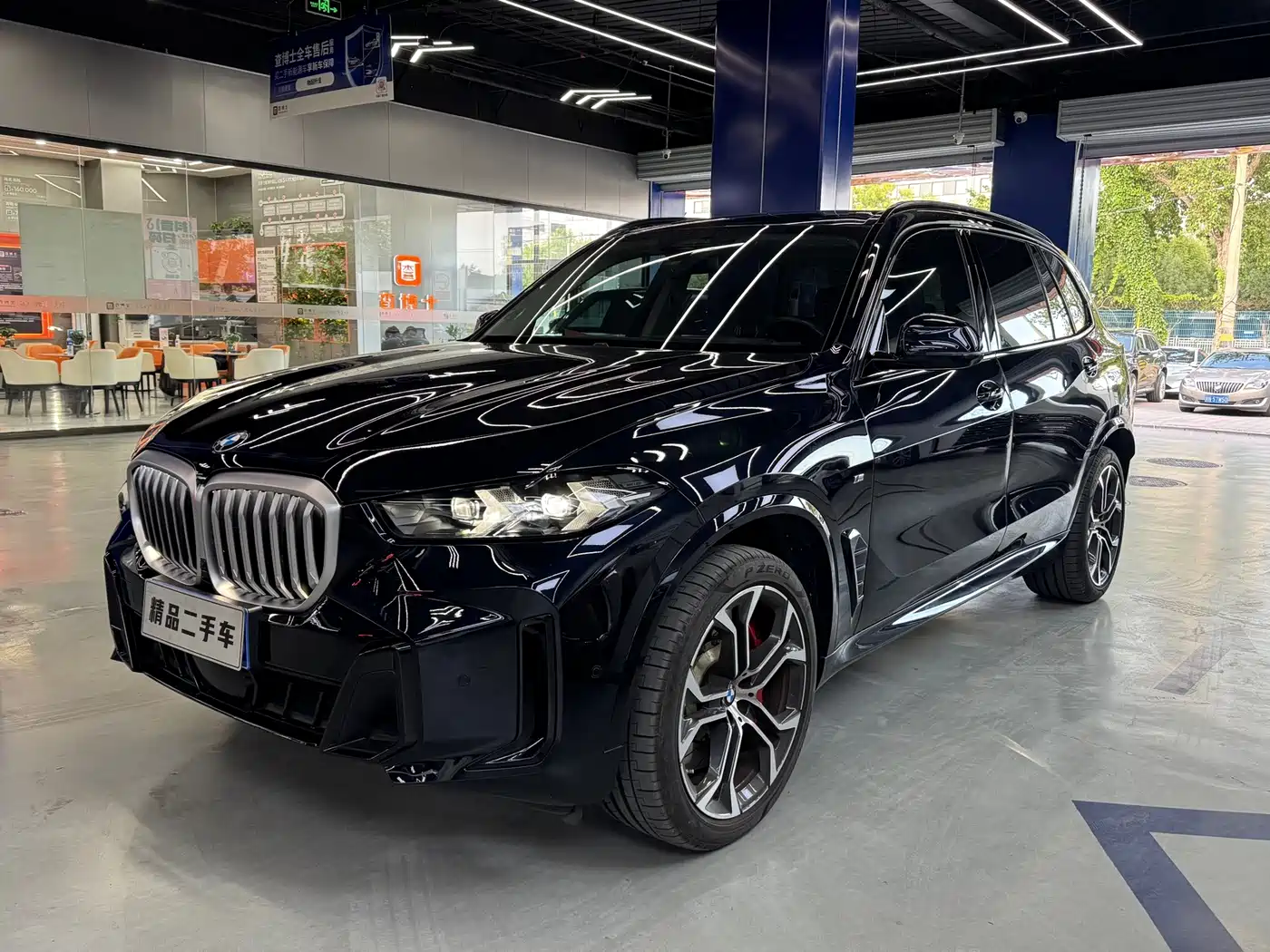 宝马X5 2023款 xDrive 30Li 尊享型M运动曜夜套装 2024