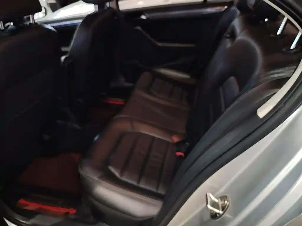 Volkswagen Jetta — миниатюра 17