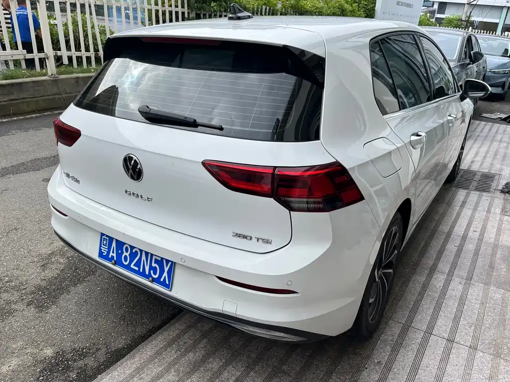 Volkswagen Golf 2023 280TSI DSG Pro