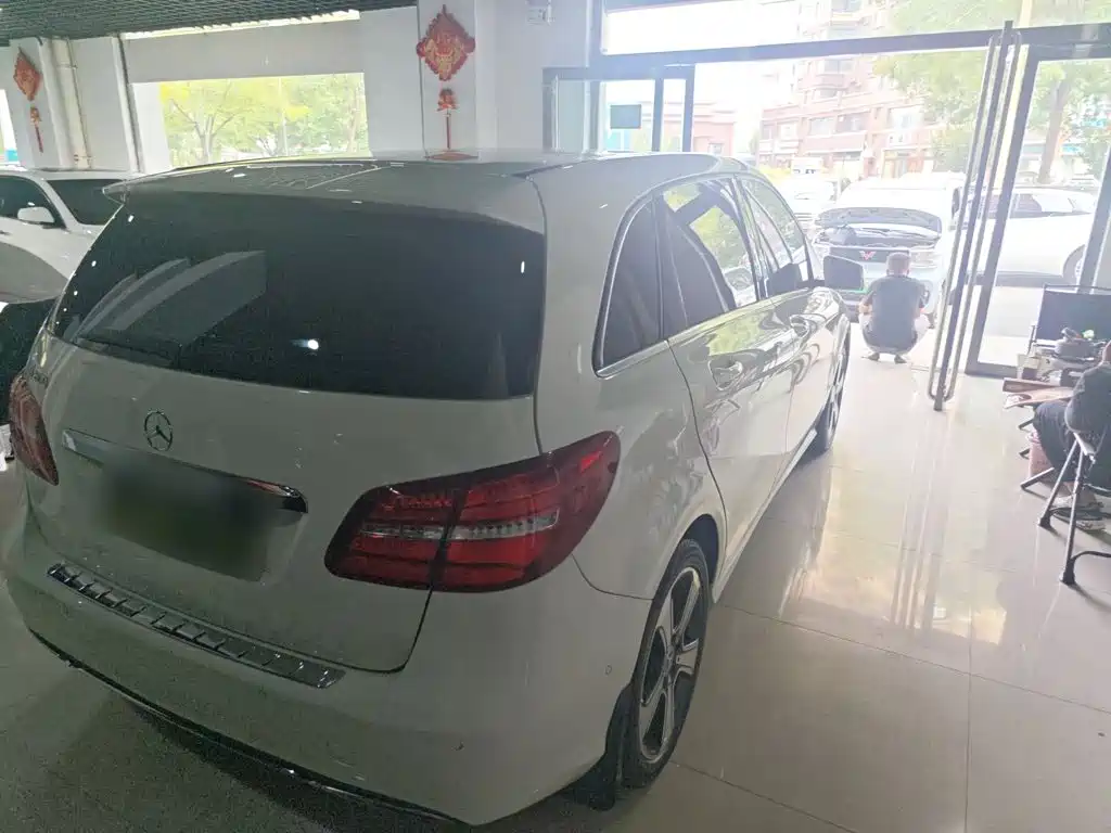 Mercedes-Benz B-Class — миниатюра 6