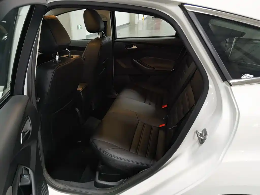 Ford Focus — миниатюра 15