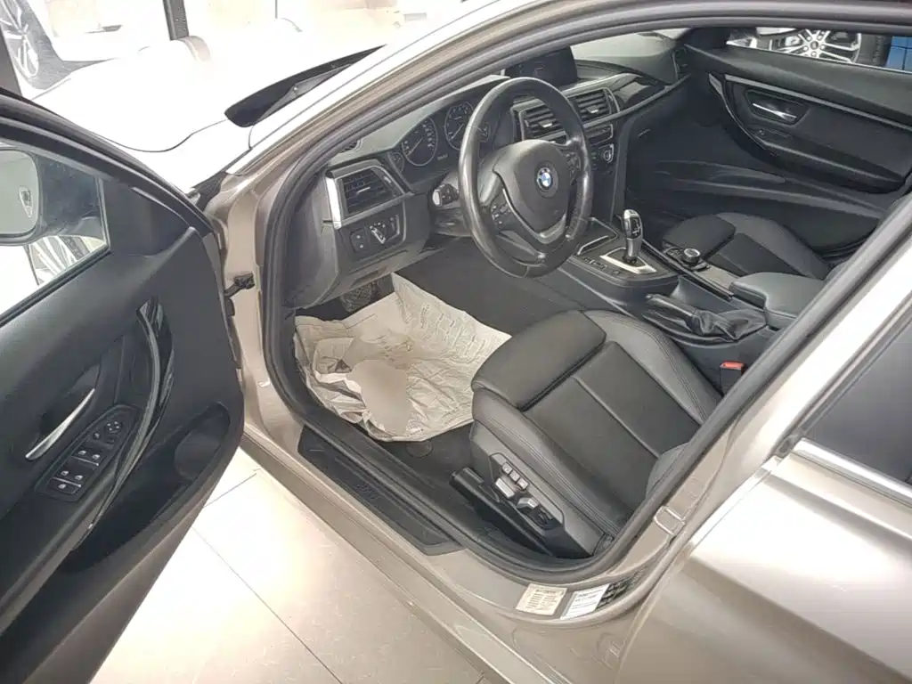 BMW 3 Series — миниатюра 16