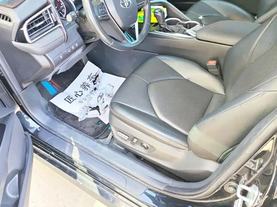 Toyota Camry — миниатюра 9