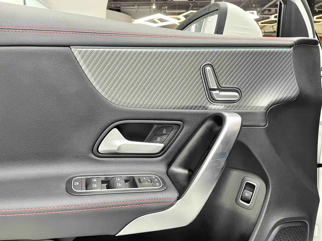 Mercedes-Benz A-Class A 2023 A 200 L Fashion