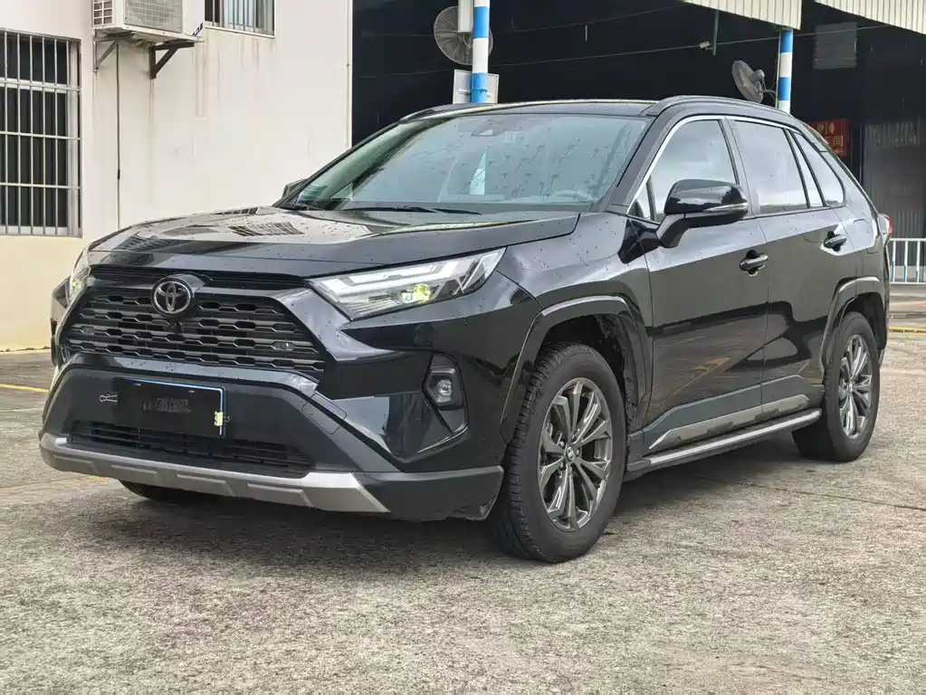 Toyota RAV4 2025