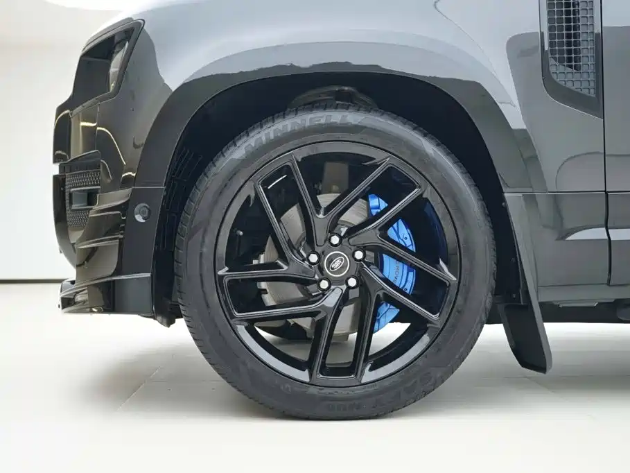 Land Rover Defender — миниатюра 13