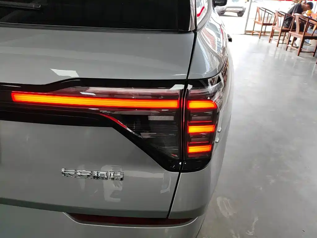Ford Edge — миниатюра 8