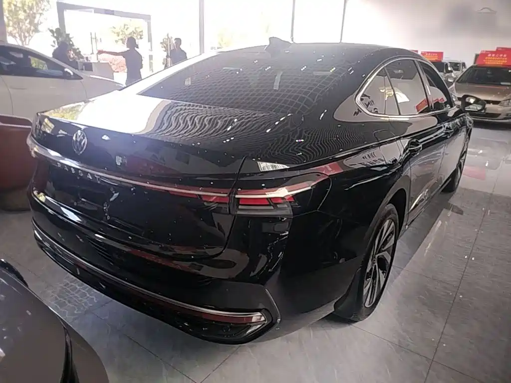 Volkswagen Passat 2025 Pro 380TSI