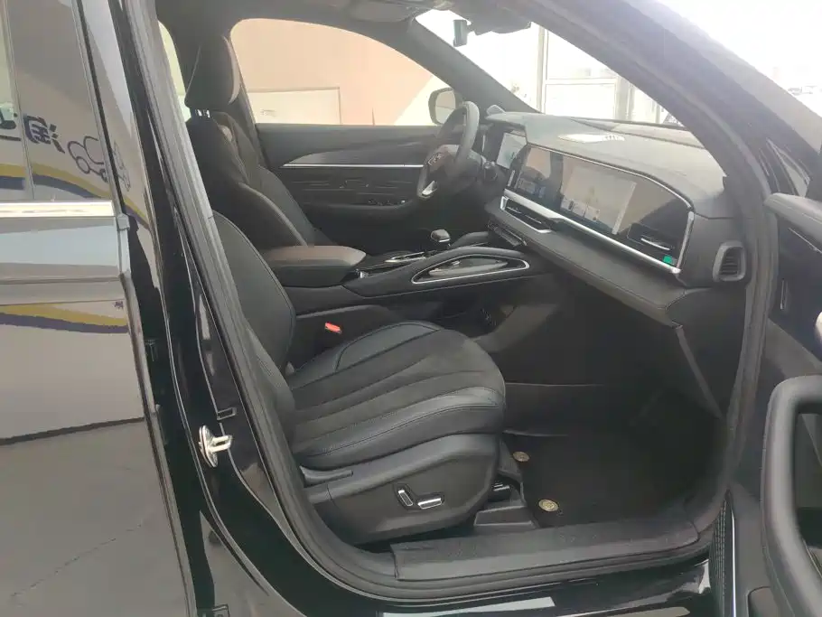 Geely Xingyue L — миниатюра 8