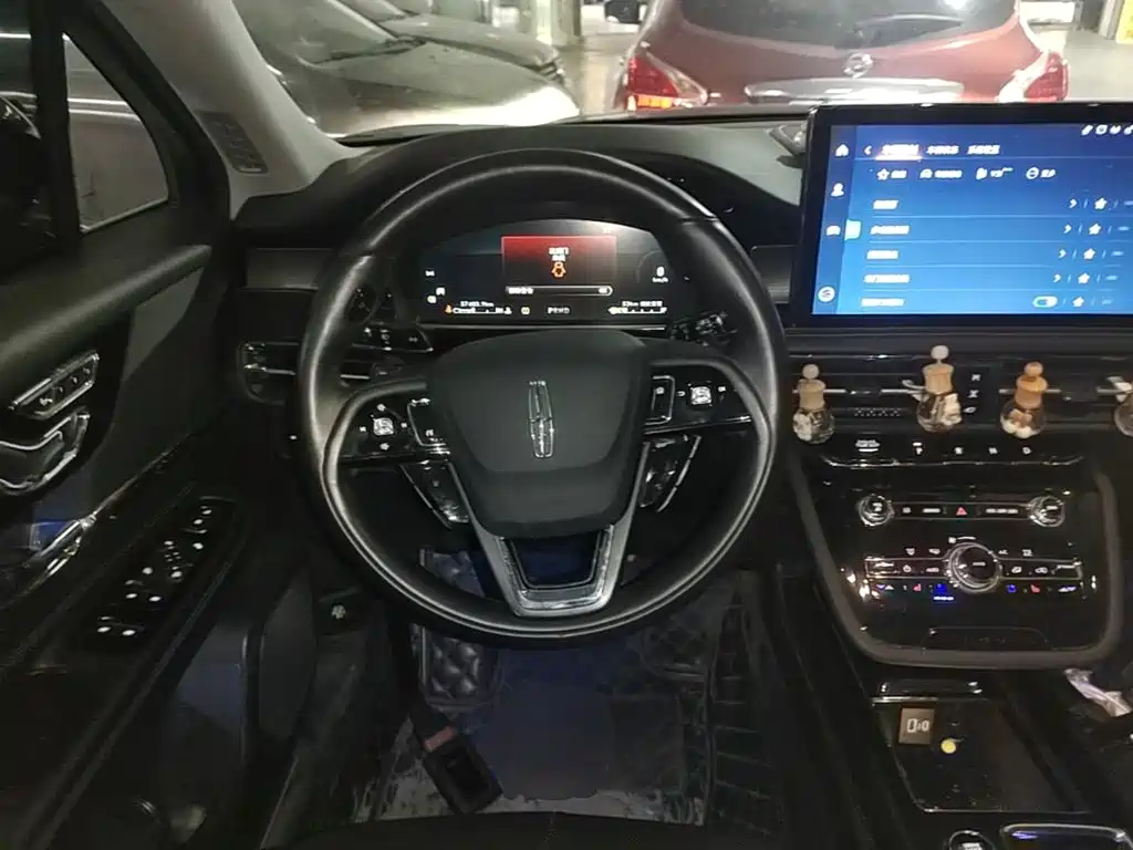 Lincoln Corsair — миниатюра 11
