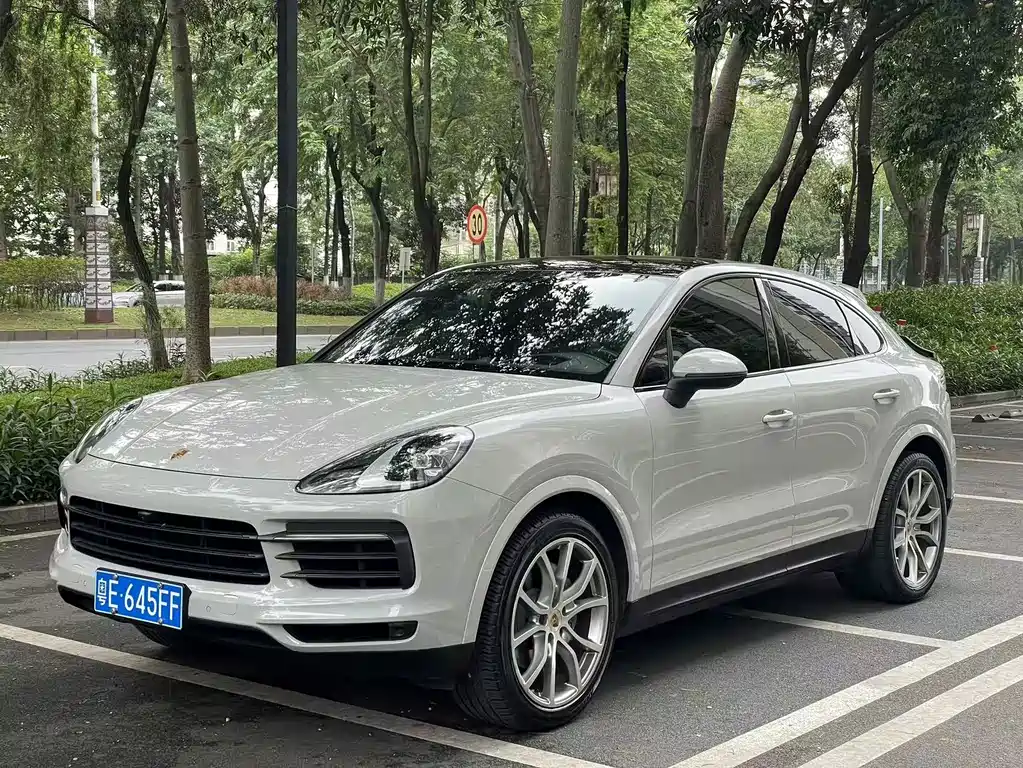 Porsche Cayenne 2021