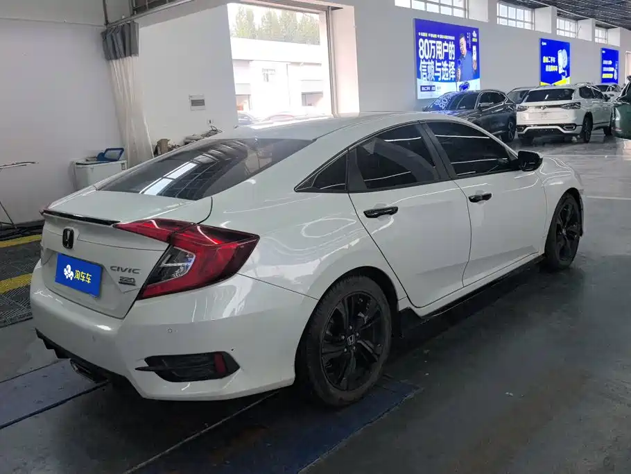 Honda Civic — миниатюра 3