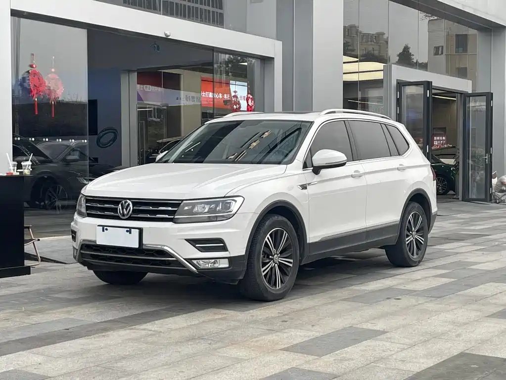 Volkswagen Tiguan L — миниатюра 22