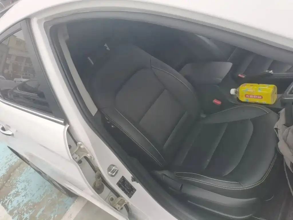 Hyundai Elantra — миниатюра 25