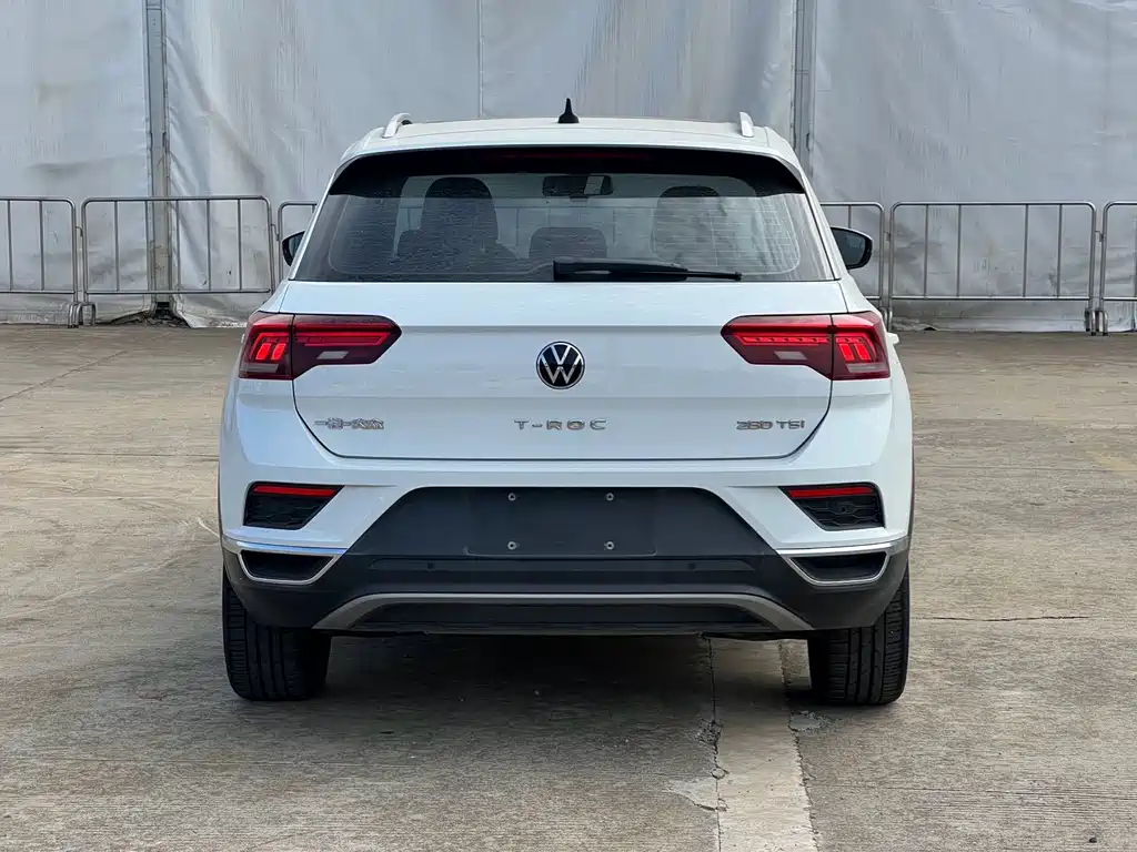 Volkswagen T-Roc — миниатюра 8