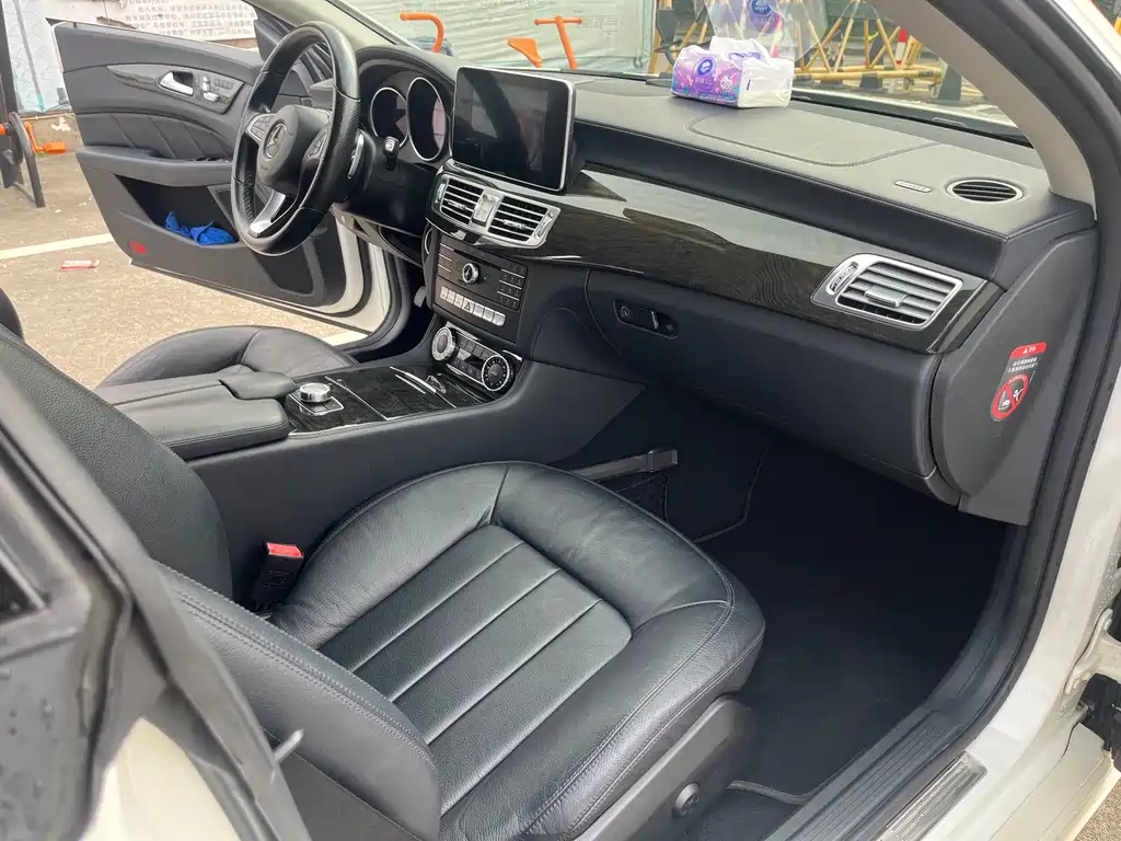 Mercedes-Benz CLS — миниатюра 7
