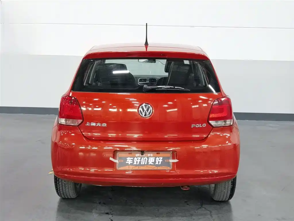 Volkswagen Polo 2011 1.4L AT