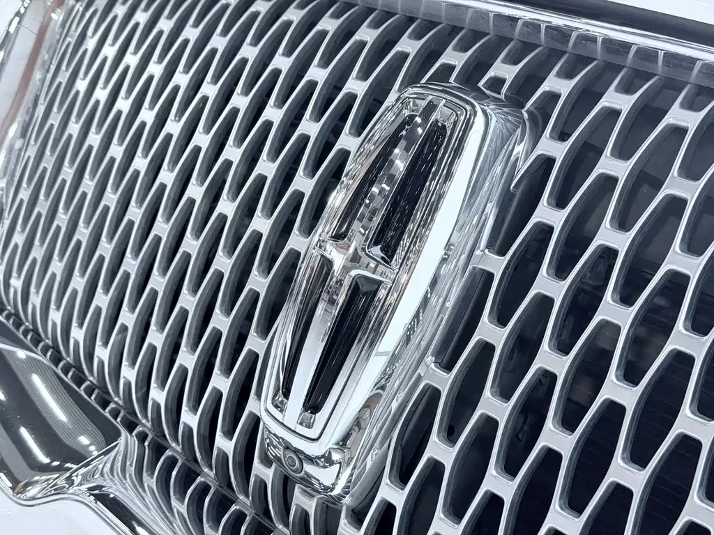 Lincoln Navigator — миниатюра 29