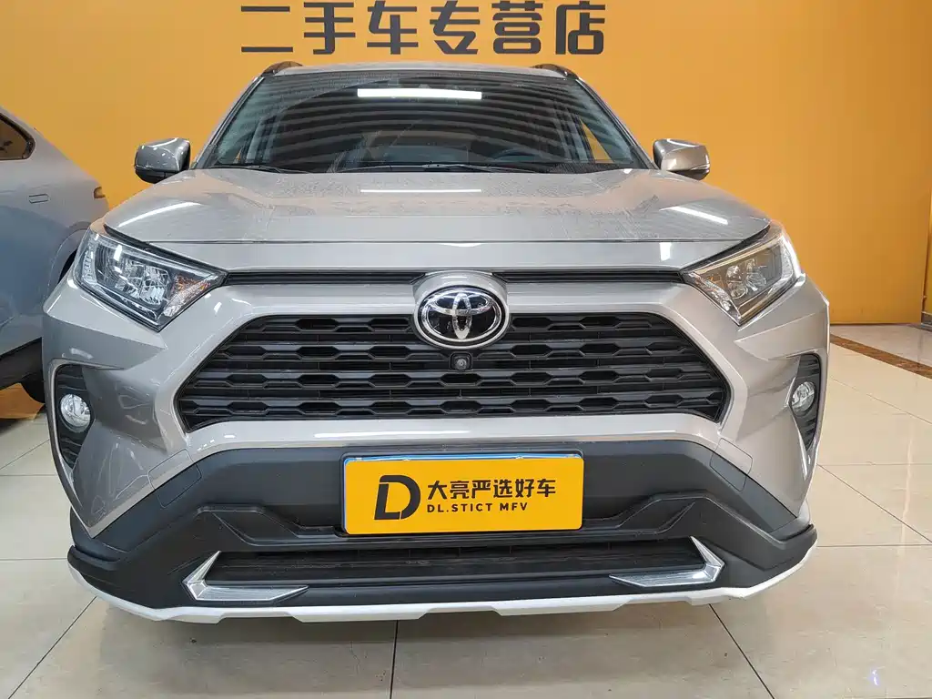 Toyota RAV4 — миниатюра 2