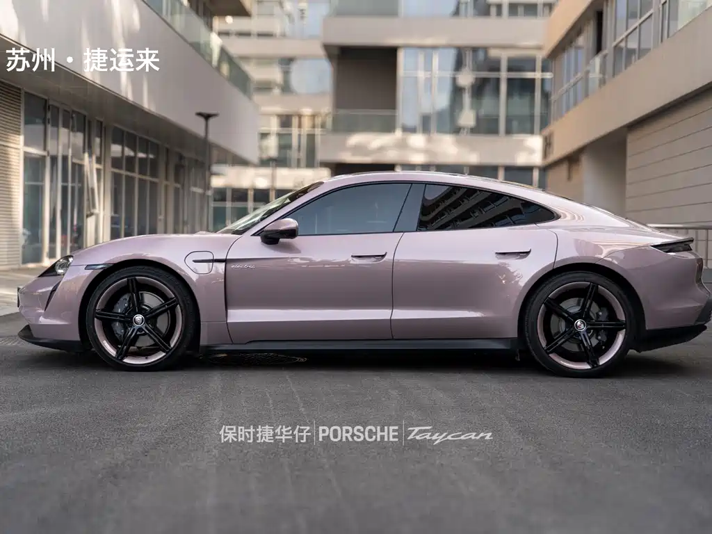 PORSCHE TAYCAN