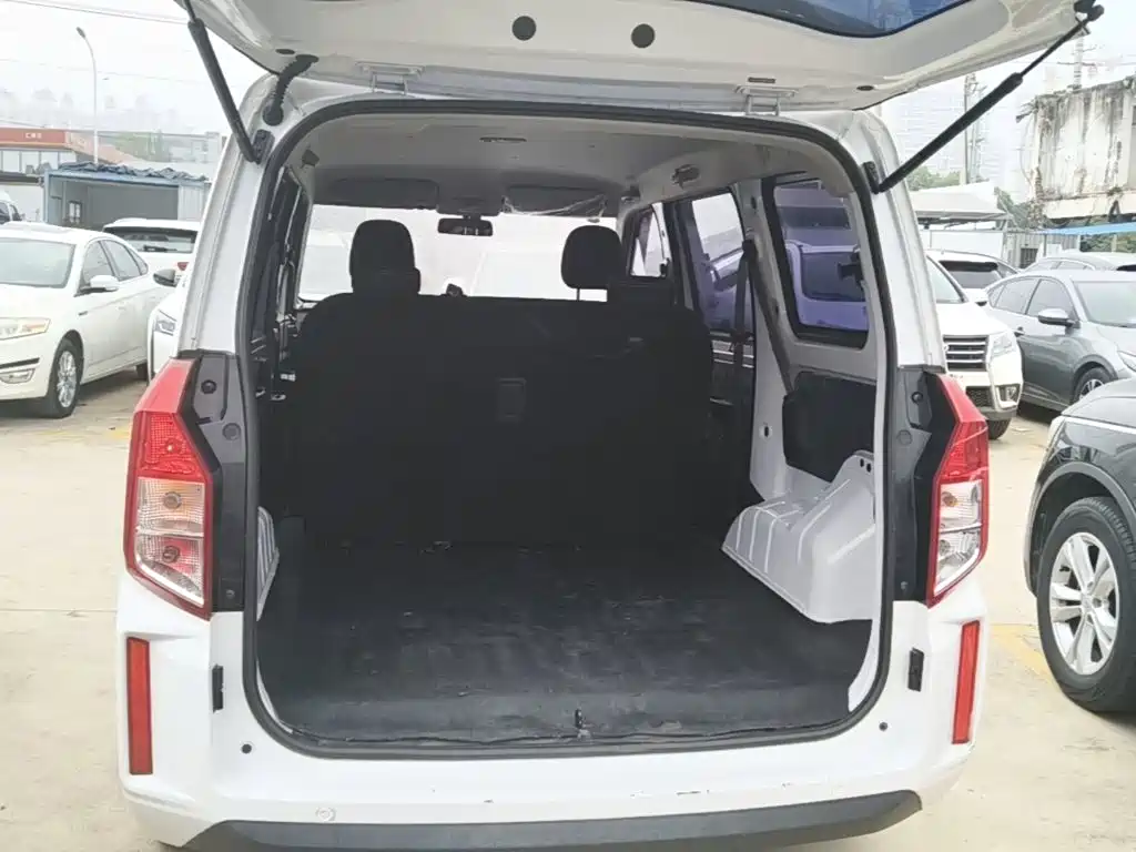 Wuling Hongguang PLUS — миниатюра 19
