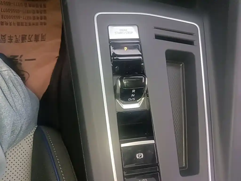 Volkswagen Golf — миниатюра 14