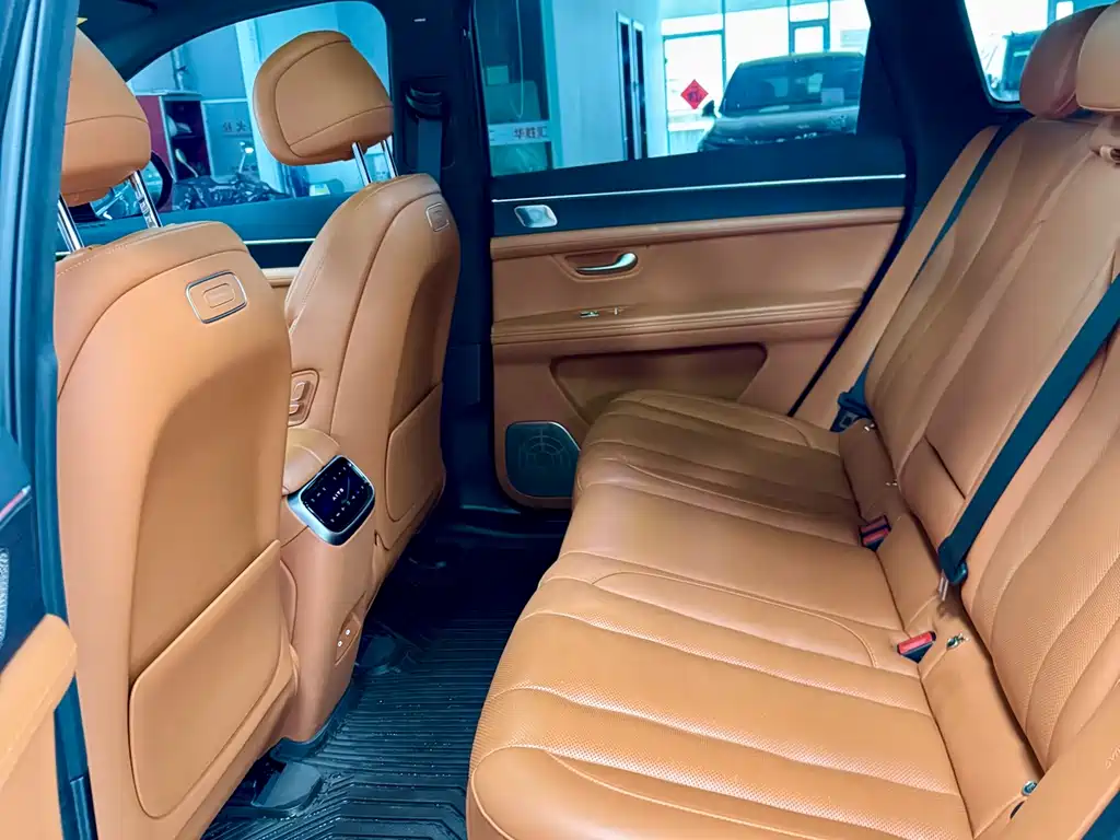 AITO ASK THE WORLD M7