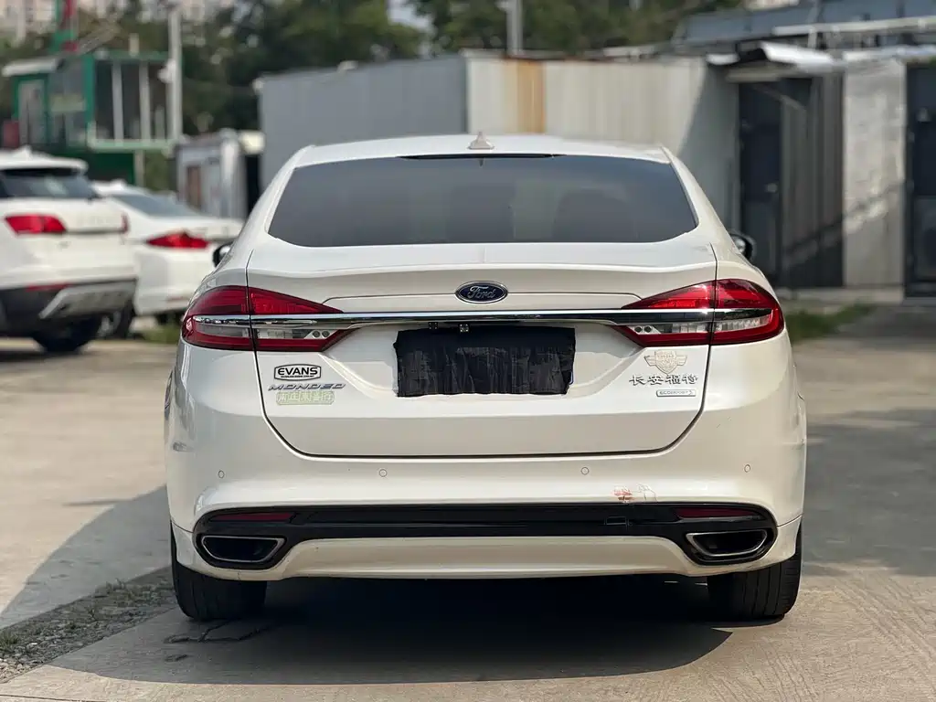 Ford Mondeo — миниатюра 9