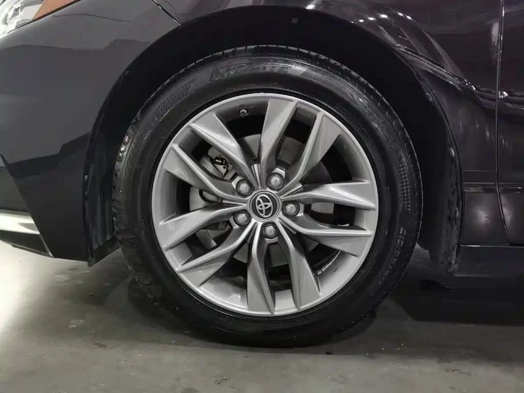 Toyota Avalon — миниатюра 17