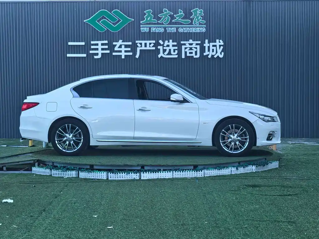 Infiniti Q50L — миниатюра 4