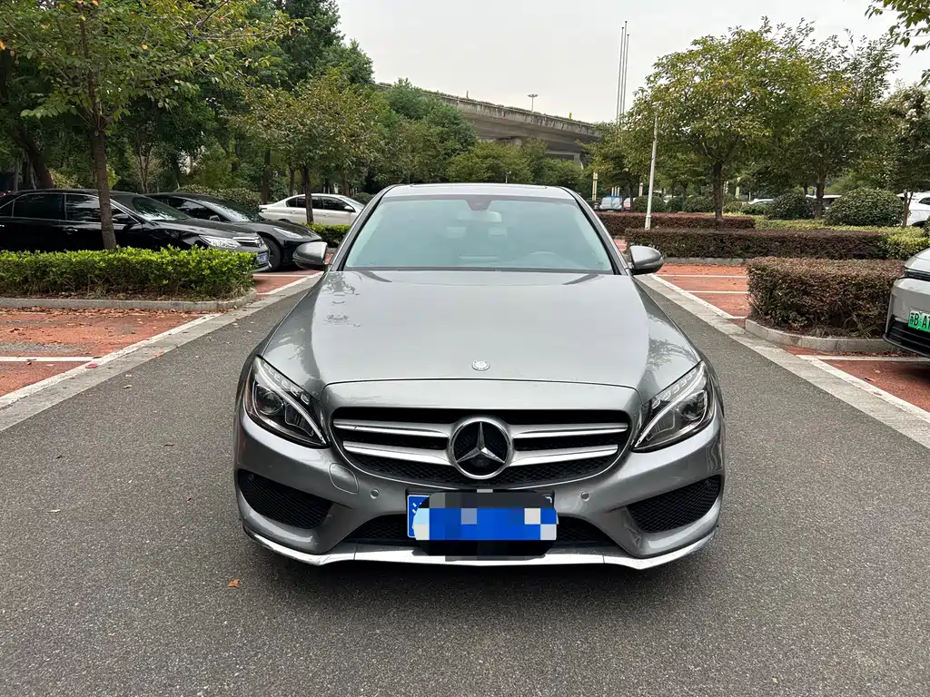 Mercedes-Benz C-Class — миниатюра 2