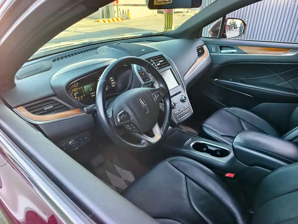 Lincoln MKC — миниатюра 15