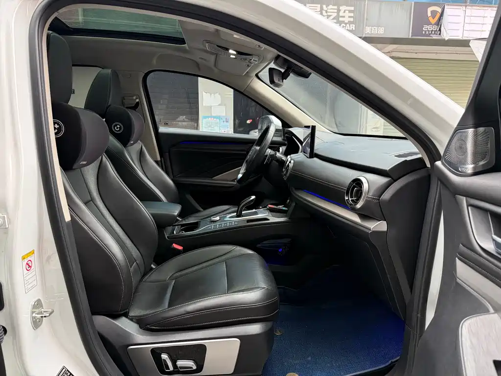 WEI PAI WEI BRAND VV6