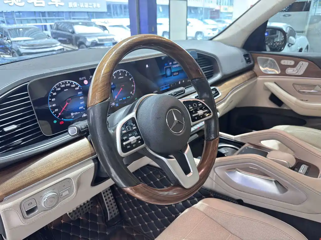 Mercedes-Benz GLS — миниатюра 6