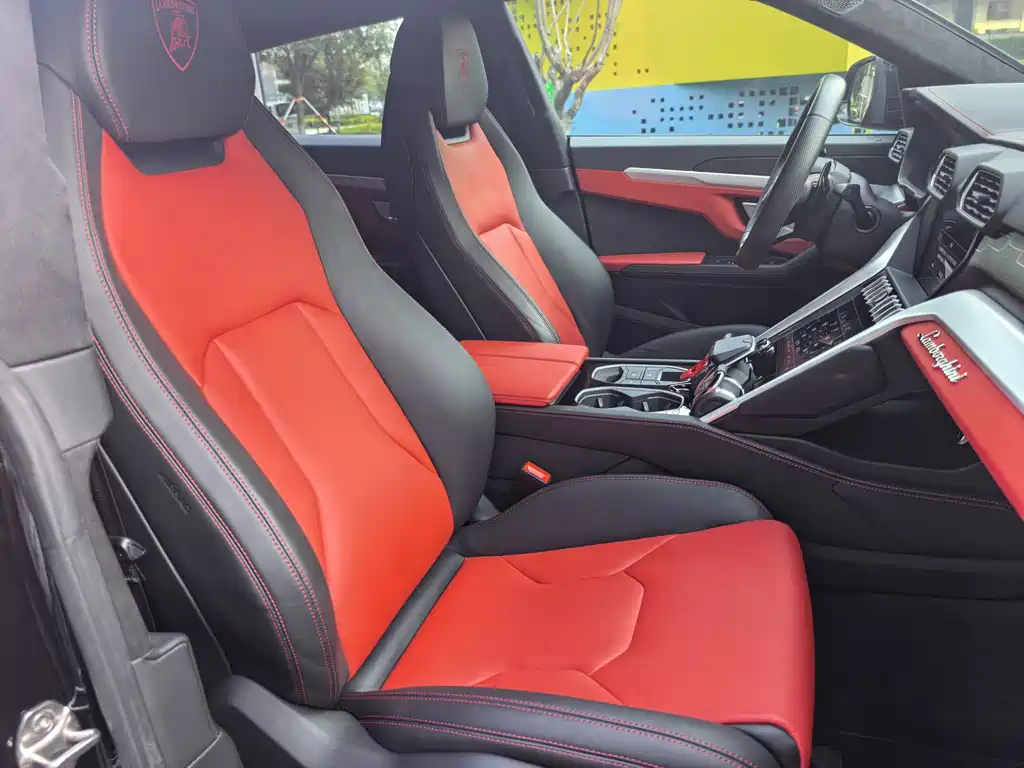 Lamborghini Urus — миниатюра 13