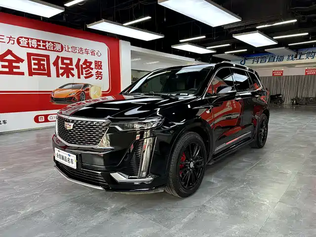 CADILLAC XT6