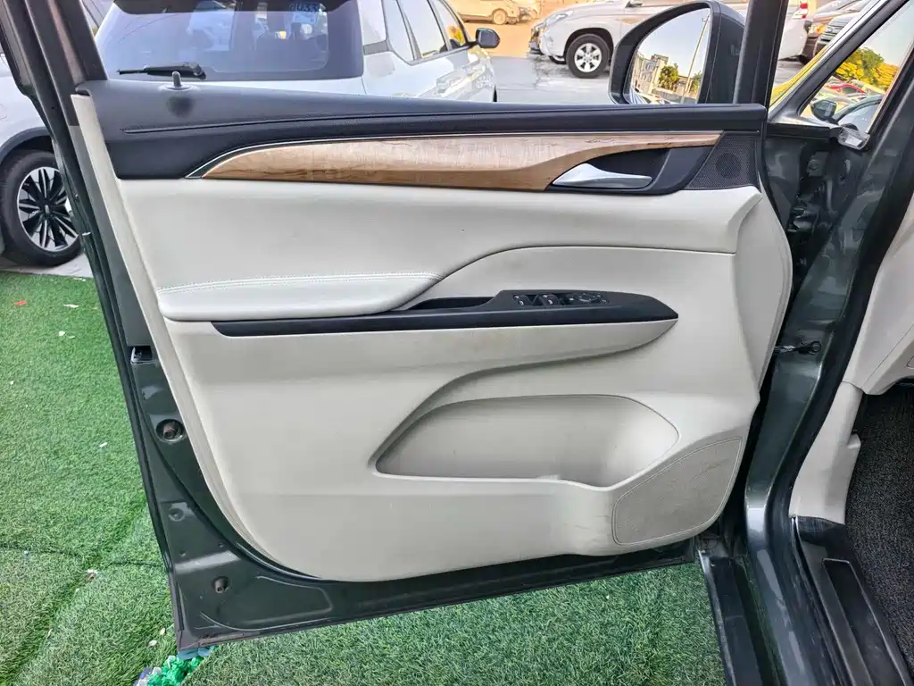 Buick GL8 — миниатюра 11