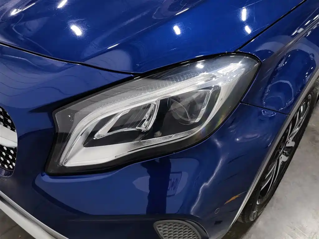 Mercedes-Benz GLA 2017 GLA 200 Fashion