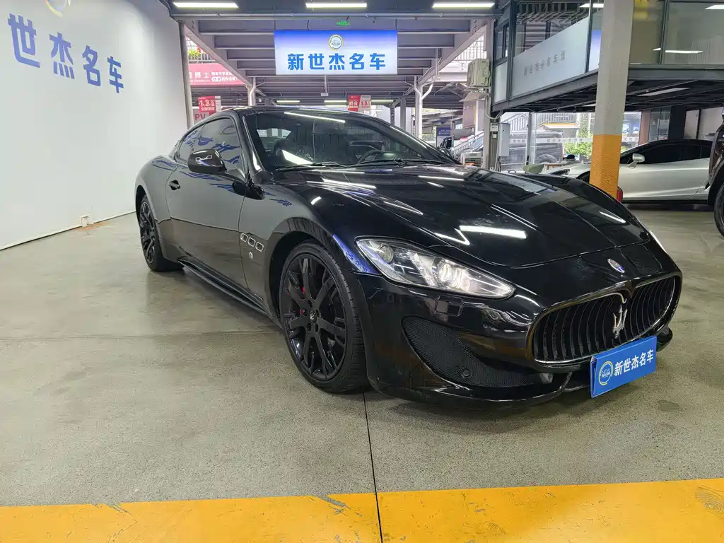 Maserati GranTurismo — миниатюра 3