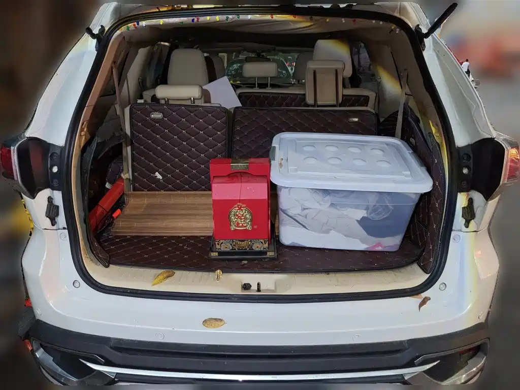 Toyota Highlander 2015 2.0T Luxury 7 мест