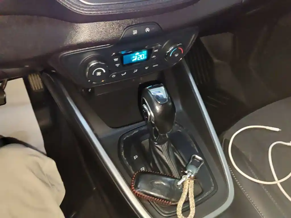 Ford Escort — миниатюра 14