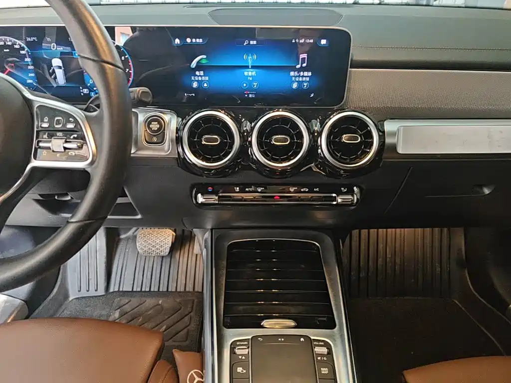 Mercedes-Benz GLB — миниатюра 13