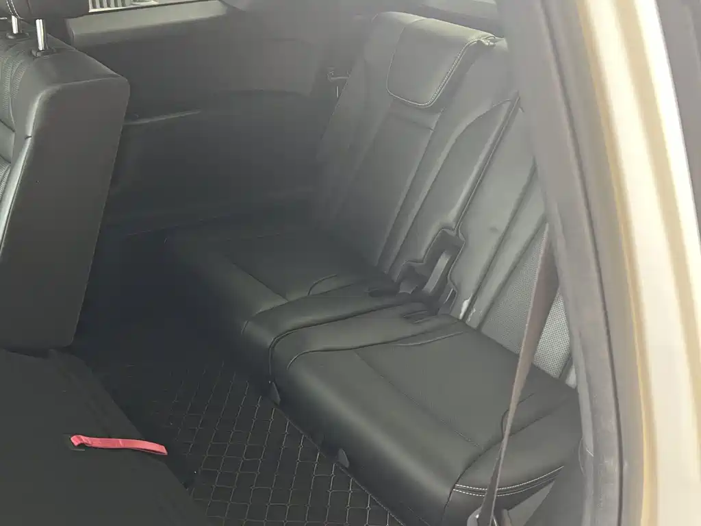 GAC GS8 2022 2.0TM Luxury （ мест）